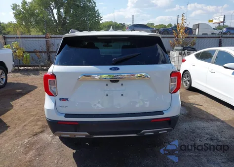 2022 Ford Explorer Xlt z USA, uszkodzony, nr VIN 1FMSK7DH5NGA33159